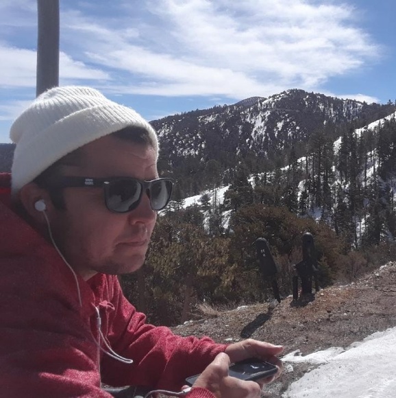 Not selling, buying - Picture 1 of 1